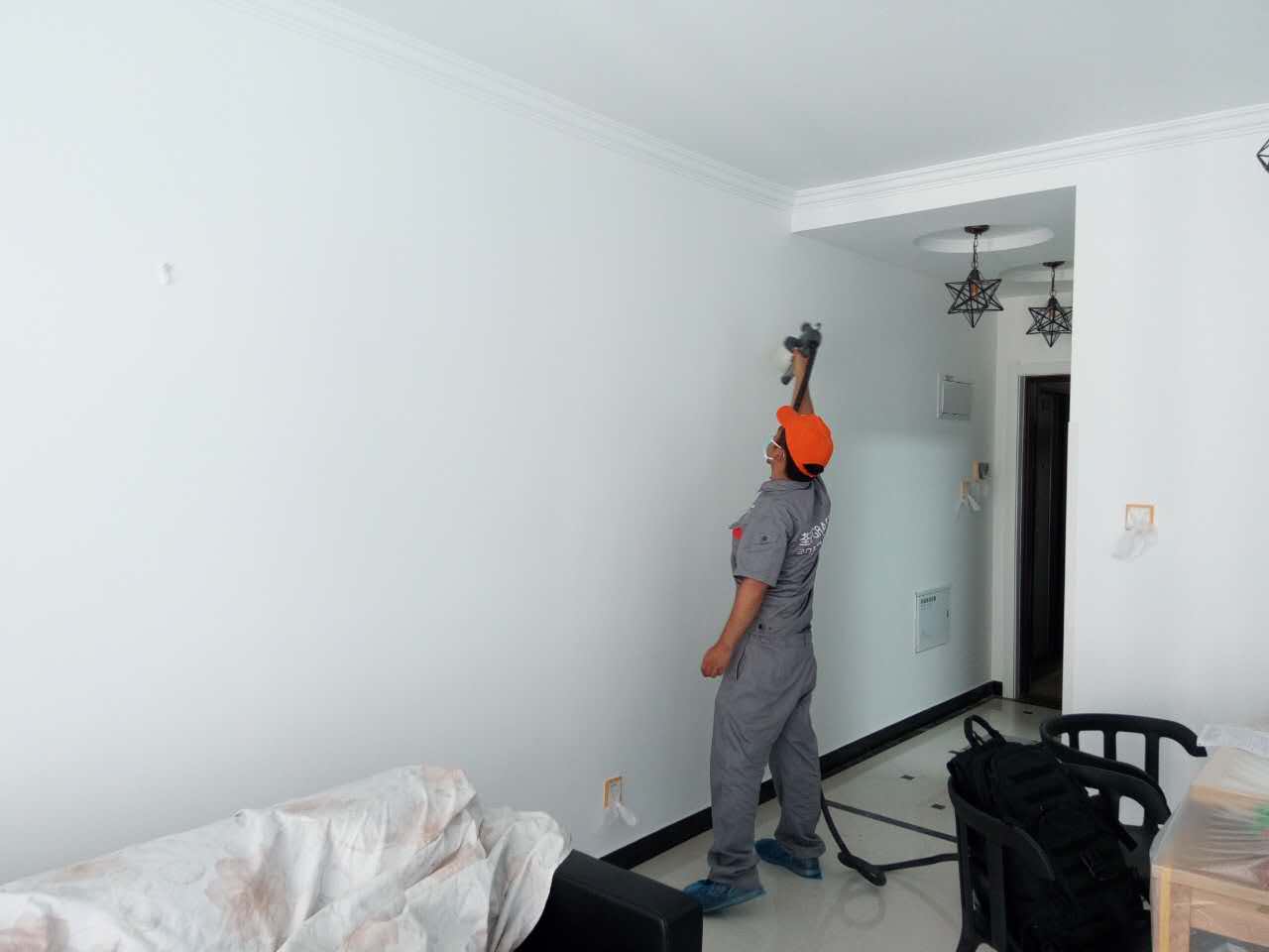 客廳墻面噴涂施工 客廳墻面噴涂施工