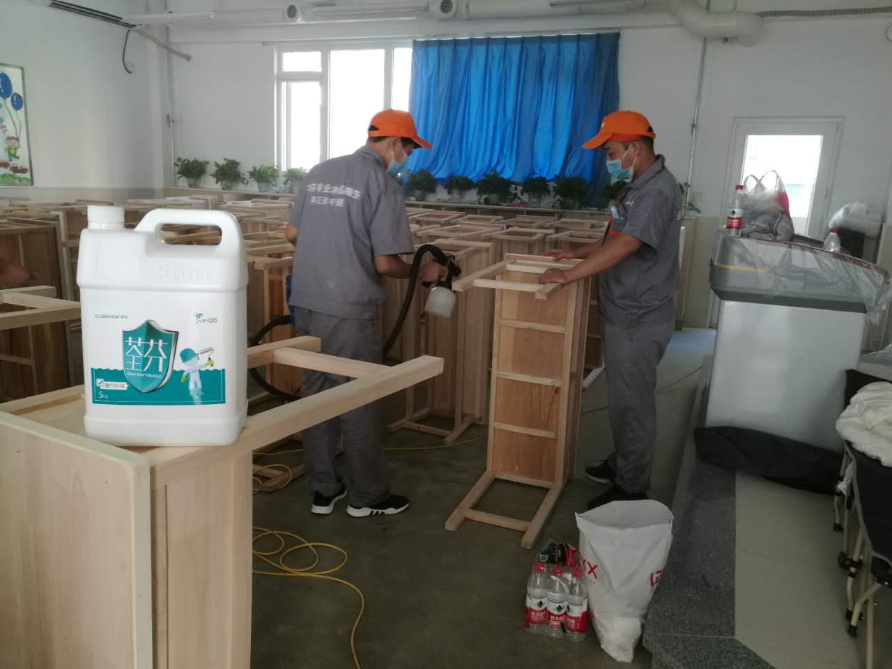 課桌接縫處重點(diǎn)治理 課桌接縫處重點(diǎn)治理