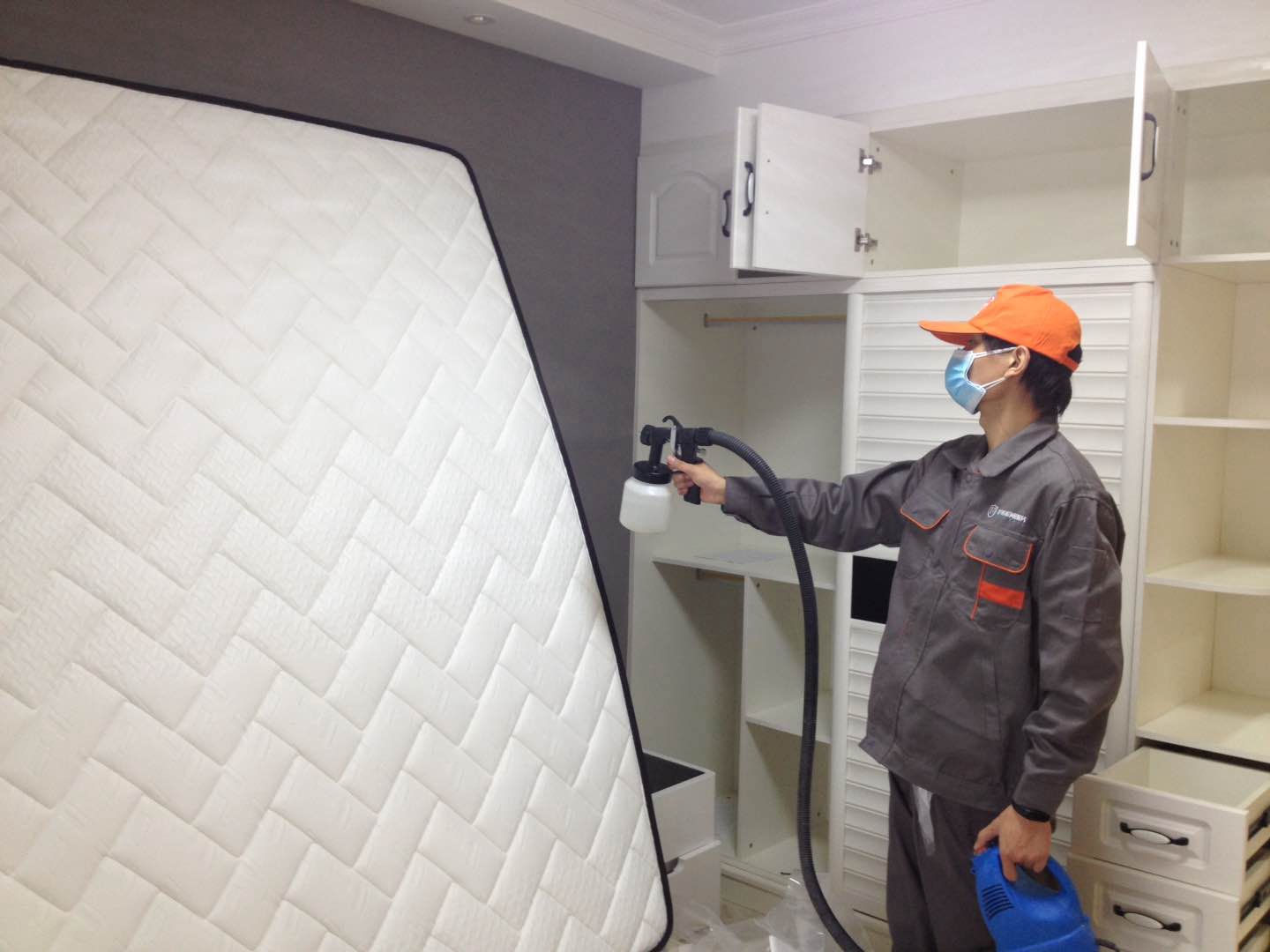臥室床墊噴涂施工 臥室床墊噴涂施工