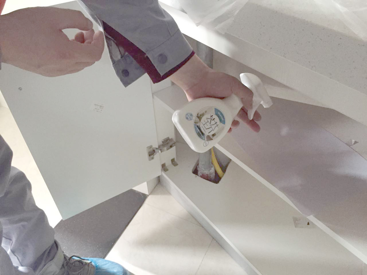 櫥柜隔檔全方位噴涂施工 櫥柜隔檔全方位噴涂施工