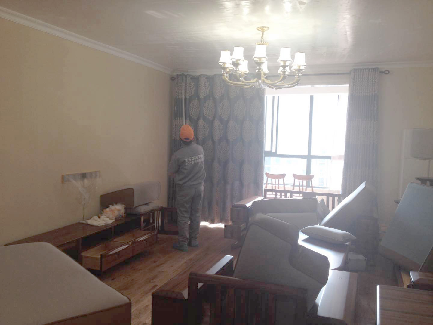 客餐廳頂面滾筒全方位施工 客餐廳頂面滾筒全方位施工