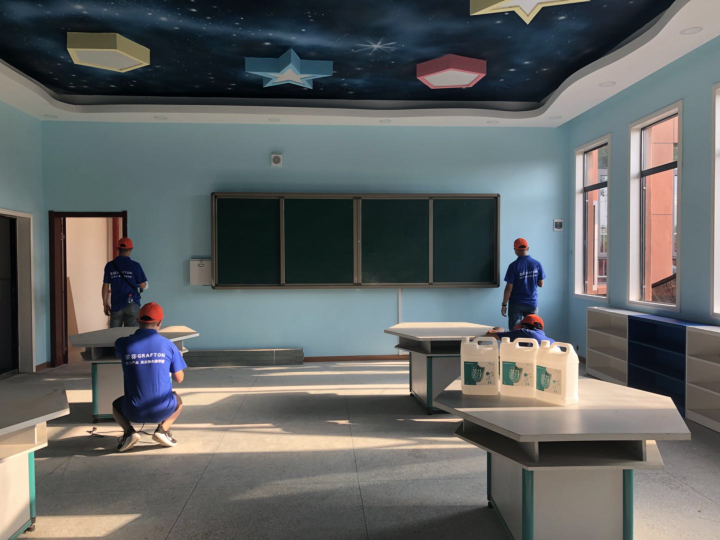 教室墻面全方位噴涂施工 教室墻面全方位噴涂施工