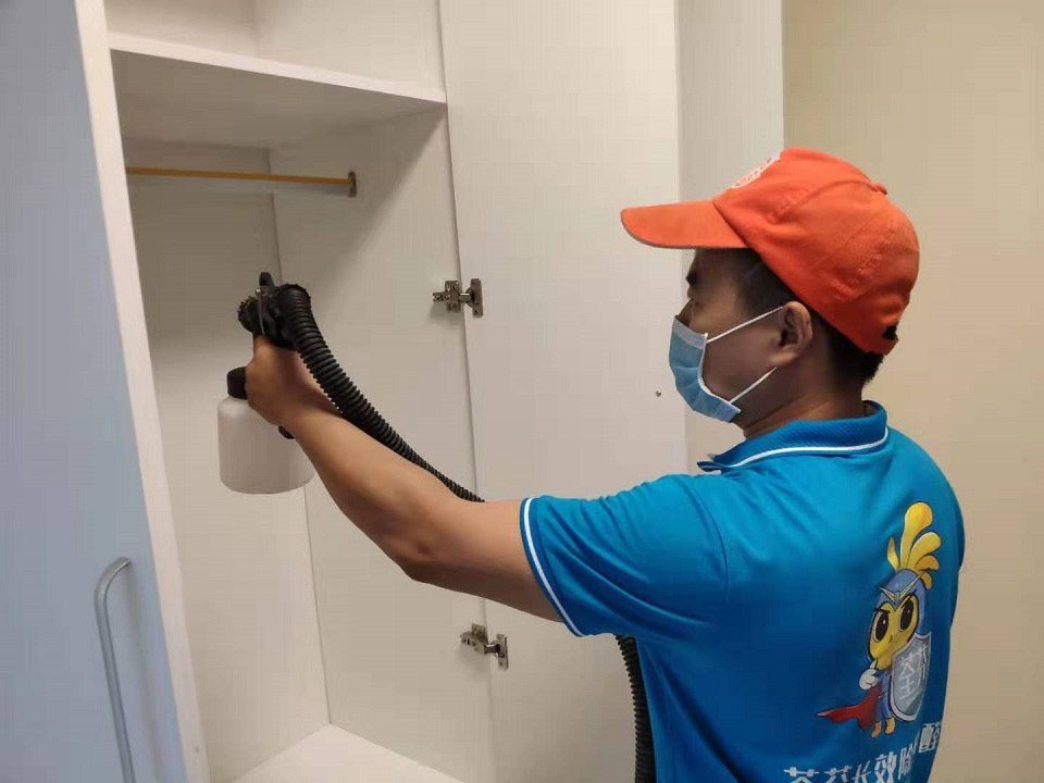 臥室衣柜全方位噴涂治理 臥室衣柜全方位噴涂治理