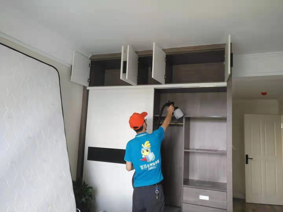 臥室衣柜甲醛治理噴涂施工 臥室衣柜甲醛治理噴涂施工