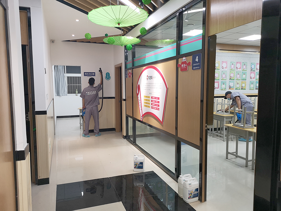 過道教室全方位噴涂施工治理 過道教室全方位噴涂施工治理