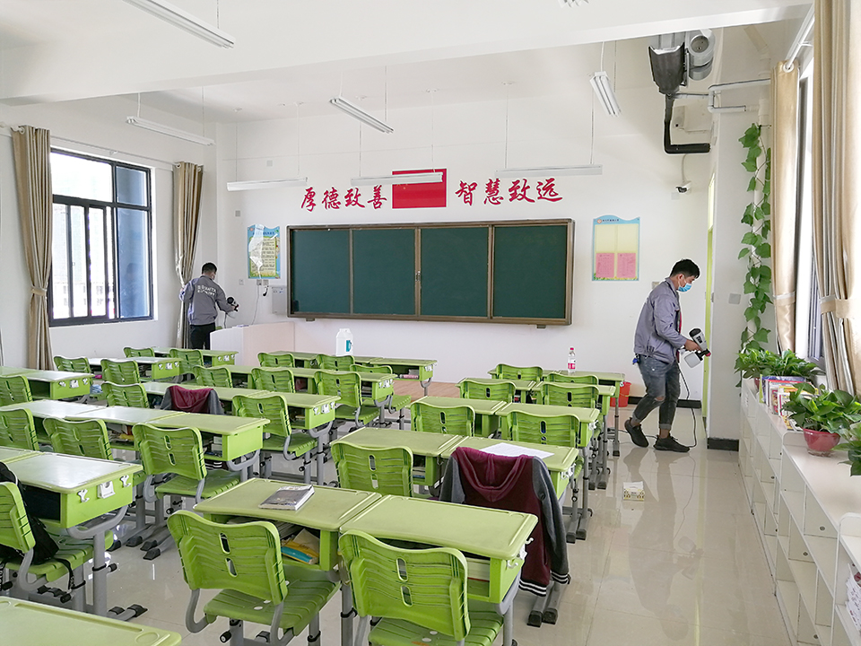 教室墻面噴槍全方位施工治理甲醛 教室墻面噴槍全方位施工治理甲醛