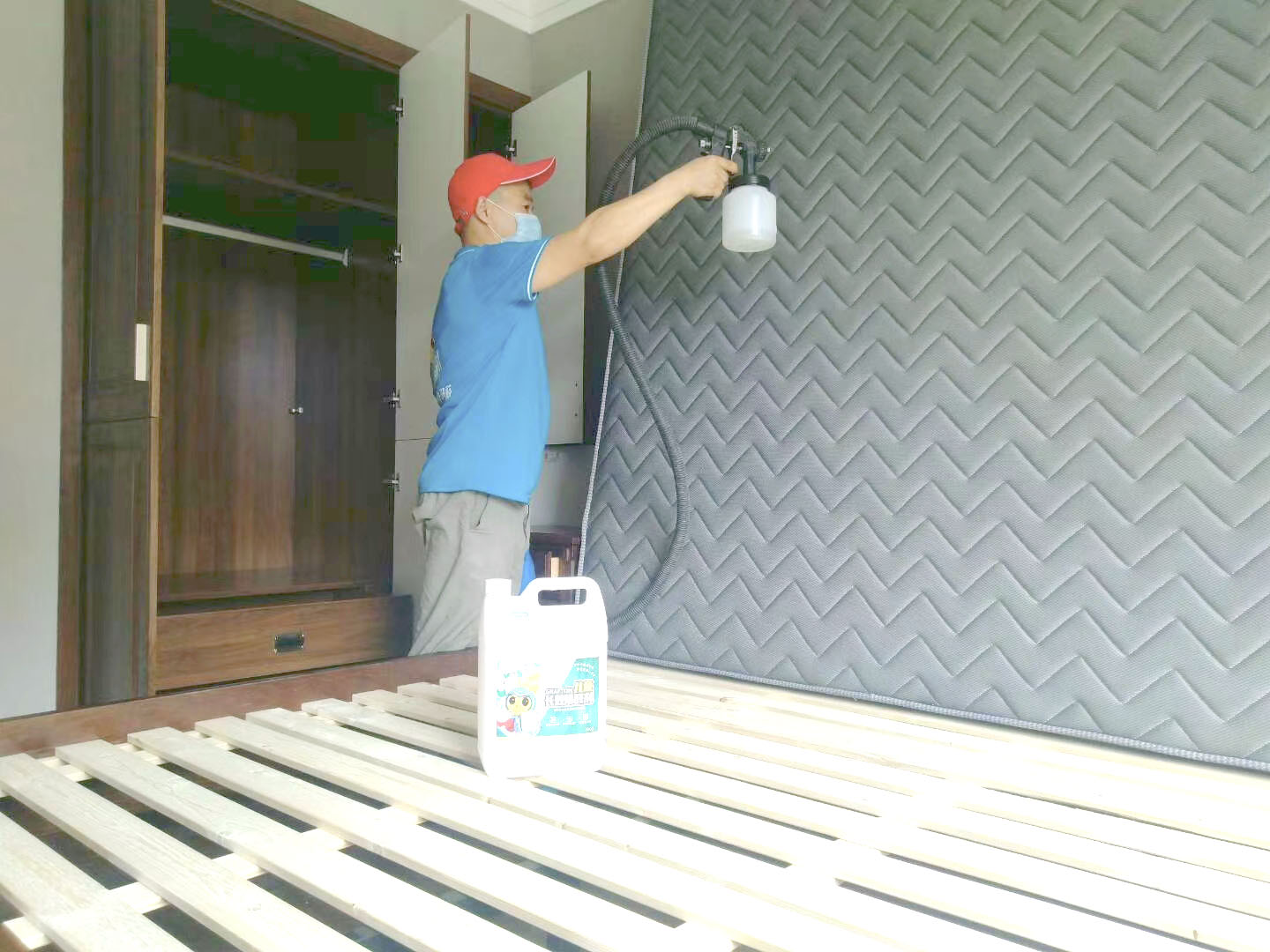 臥室床墊噴槍施工治理 臥室床墊噴槍施工治理