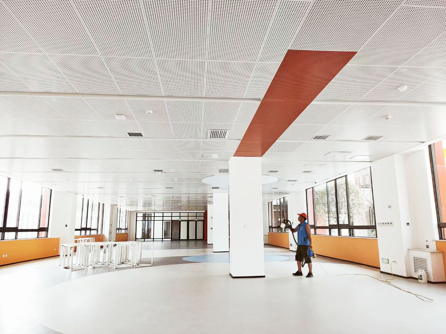 學(xué)校大廳噴槍施工治理 學(xué)校大廳噴槍施工治理